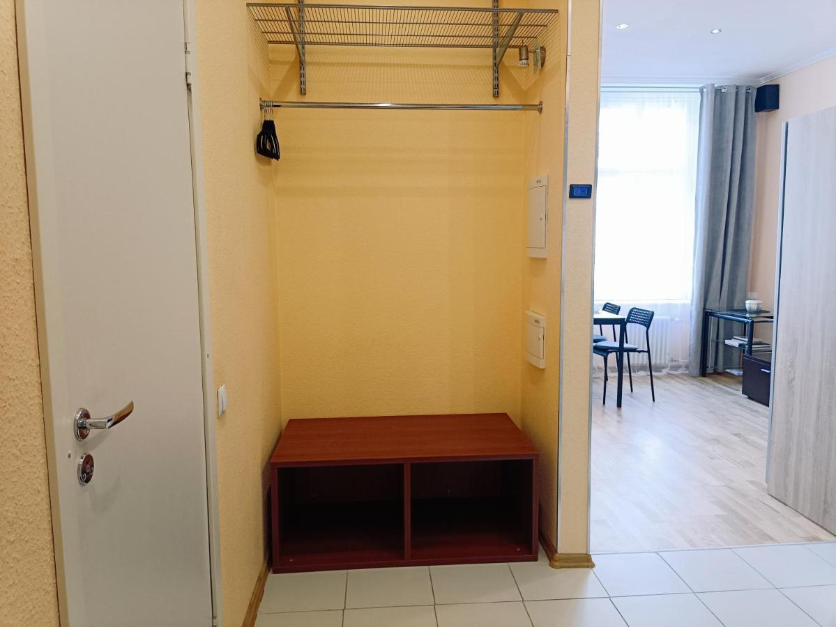 Centrally Located Studio Apartment Riga Buitenkant foto